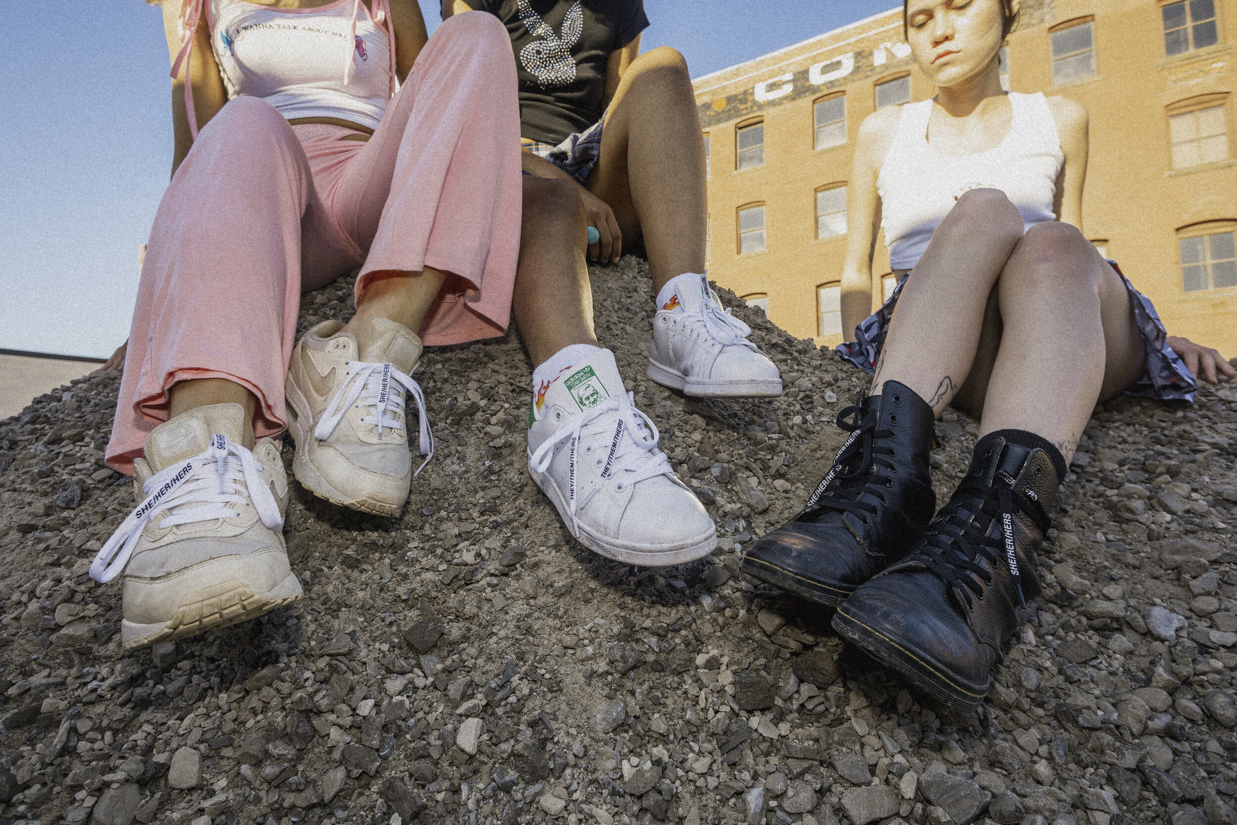 three models wearing star laces